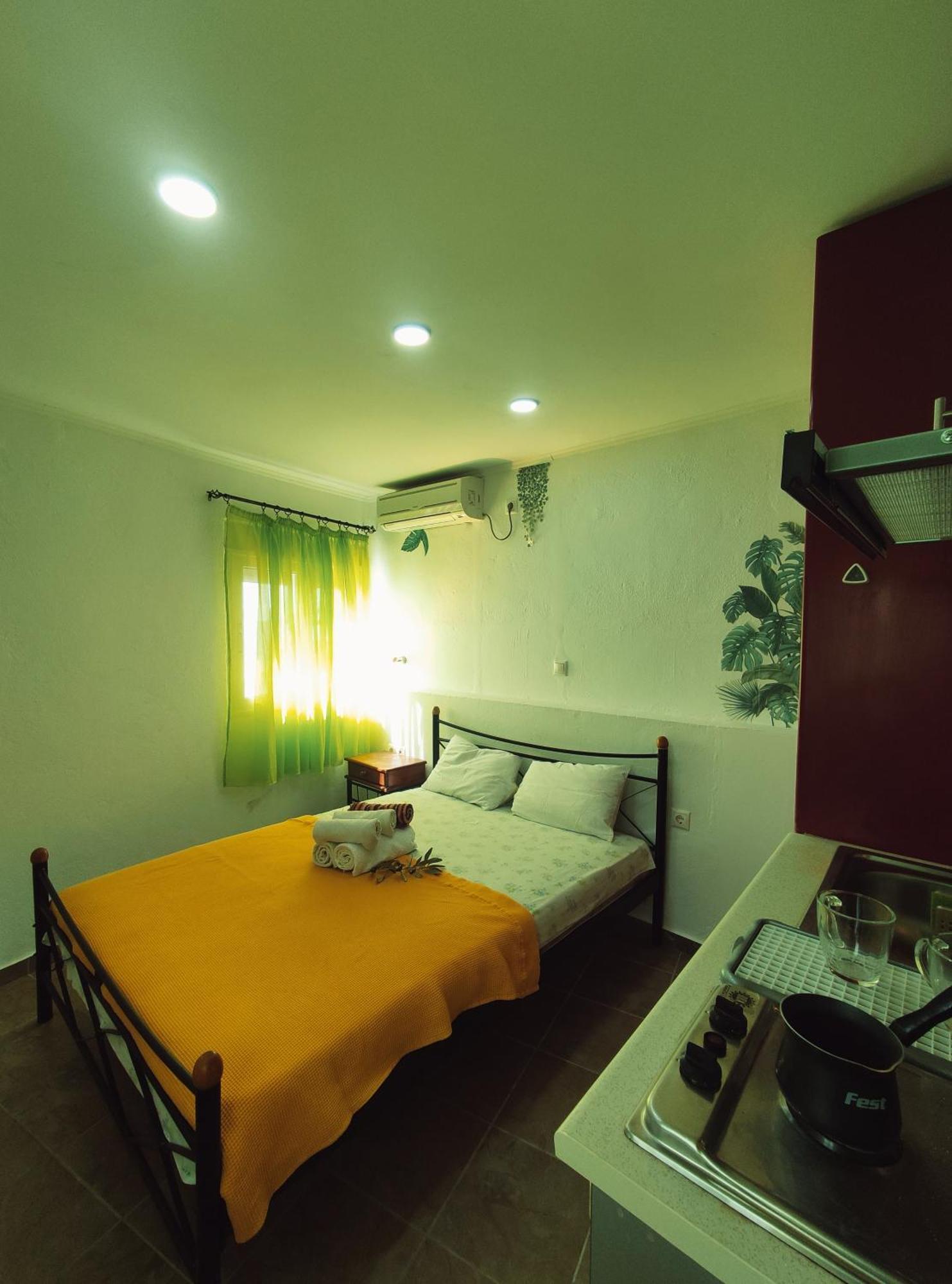 Rena'S Rooms Μελίντα Melinta Quarto foto