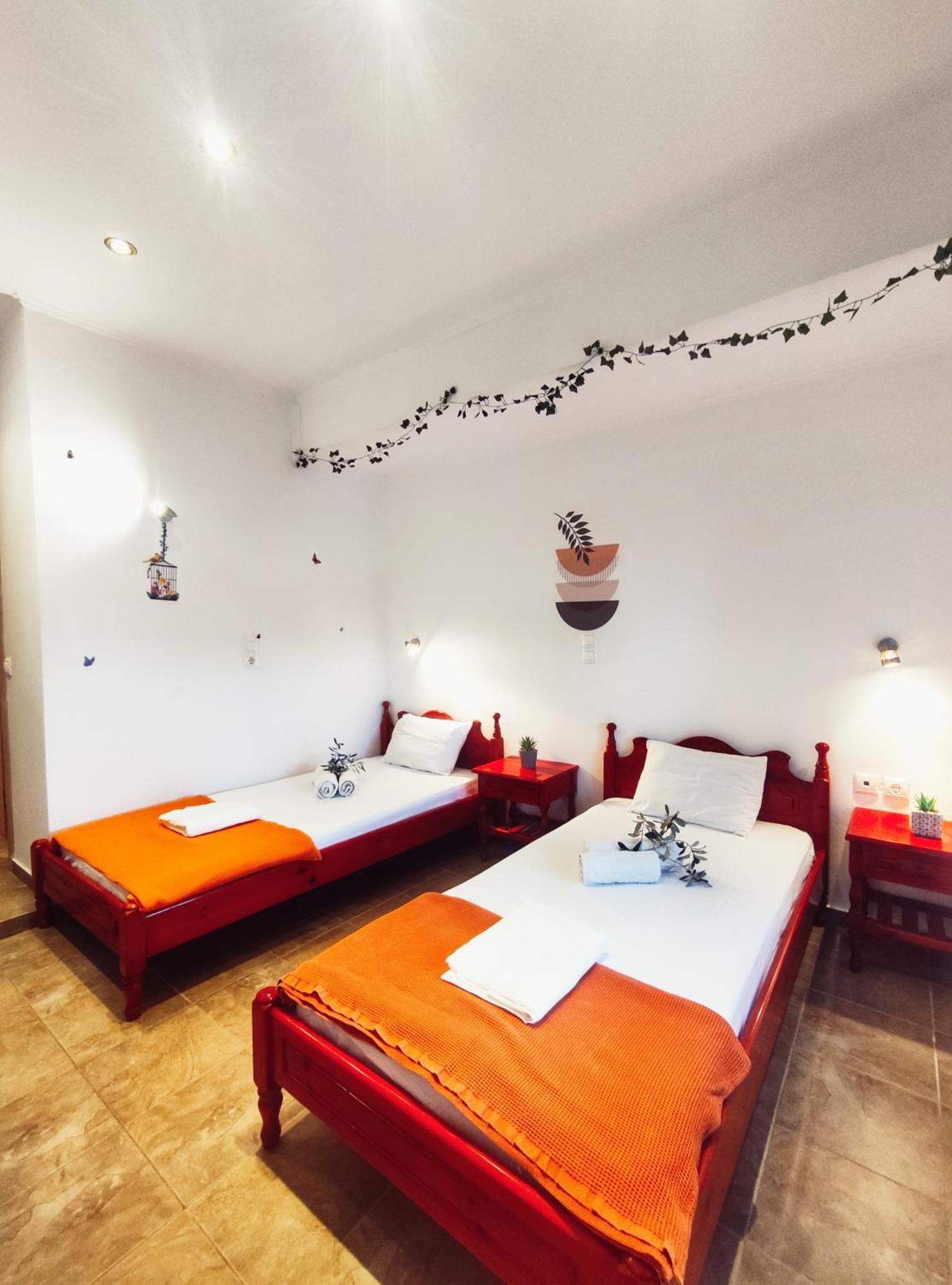 Rena'S Rooms Μελίντα Melinta Quarto foto