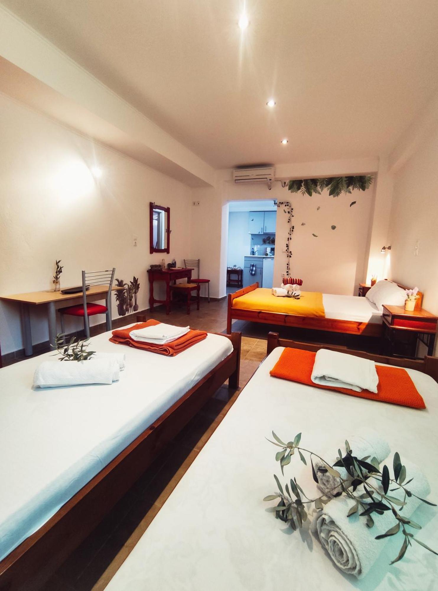 Rena'S Rooms Μελίντα Melinta Quarto foto