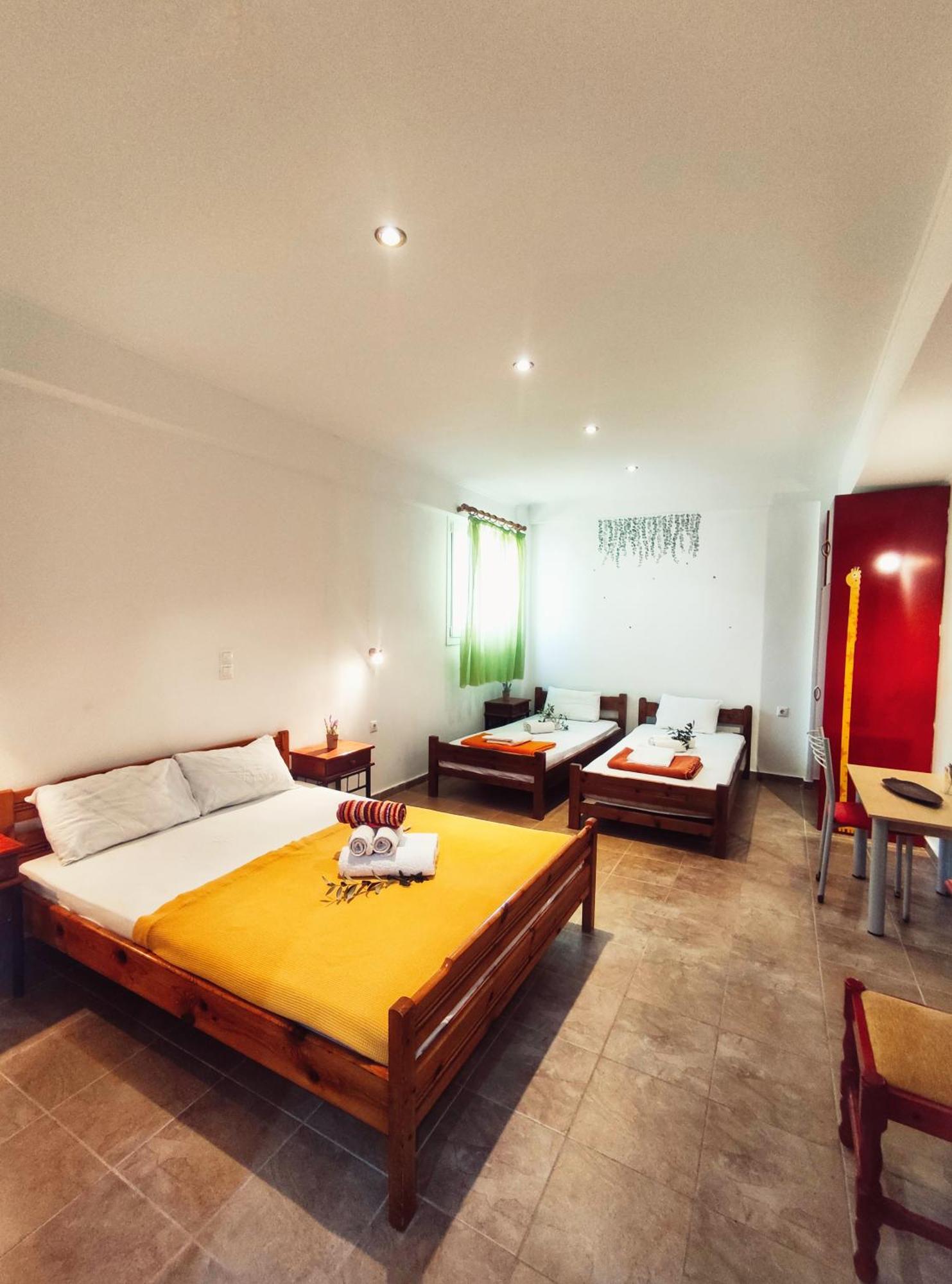 Rena'S Rooms Μελίντα Melinta Quarto foto